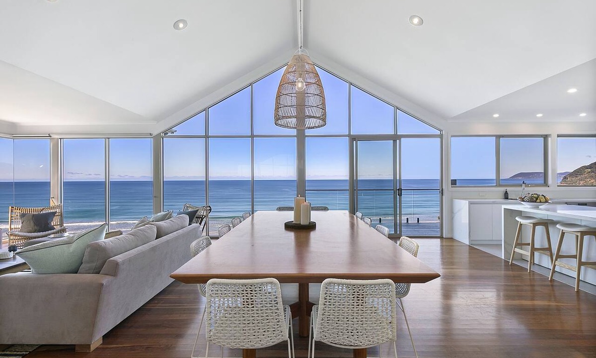 Eastern View House | The View