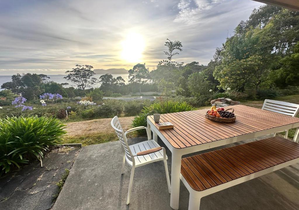Spring Beach House | The View @ Spring Beach