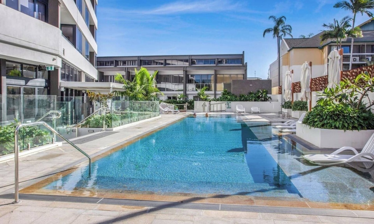 Surfers Paradise House | Three bedroom Villa in Central of Surfers Paradise