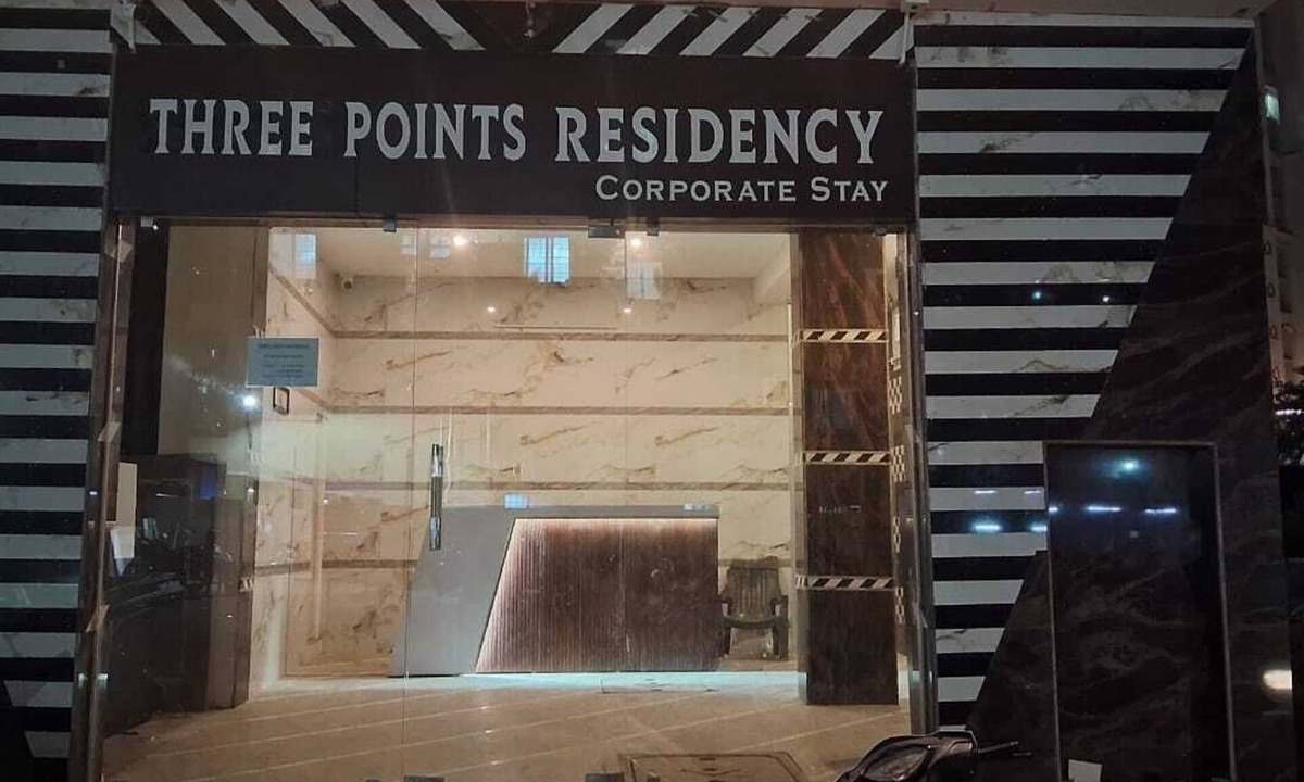 Navalur Hotel | Three Points Residency