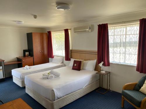 Wauchope Hotel | Timbertown Motel
