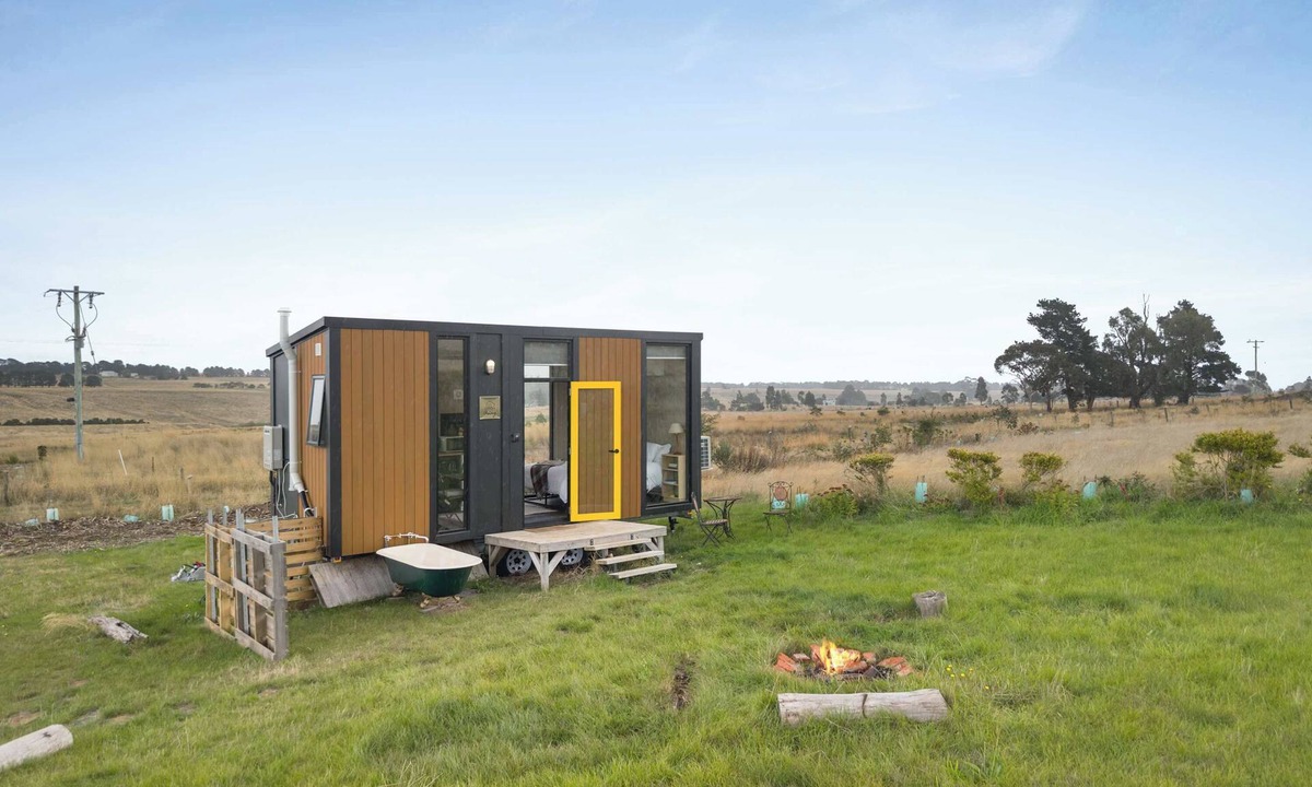 Smeaton House | Tiny Regen Farm Stay by Tiny Away