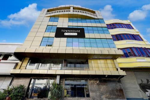 Heritage Town Hotel | Townhouse Pondicherry Opposite to Rock Beach