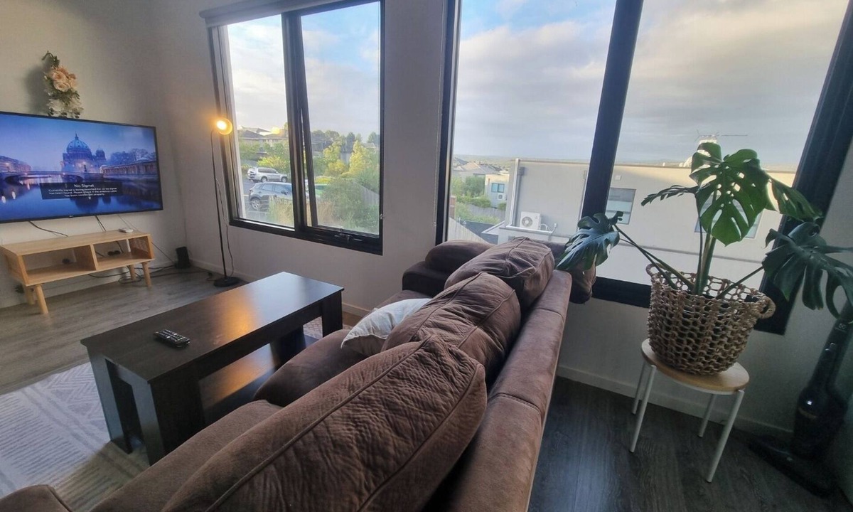 Doncaster East Apartment | Tranquil 2-bedroom apartment in Doncaster East with AC, WiFi