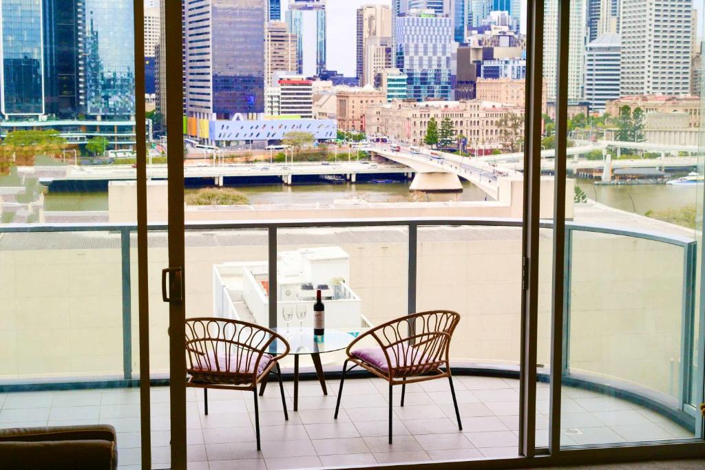 South Brisbane Apartment | Tranquil River-View 2-Bedroom High-Rise Apartment