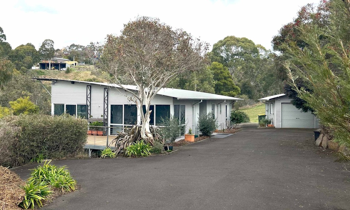 Riverside House | Tranquil Stay by the Tamar
