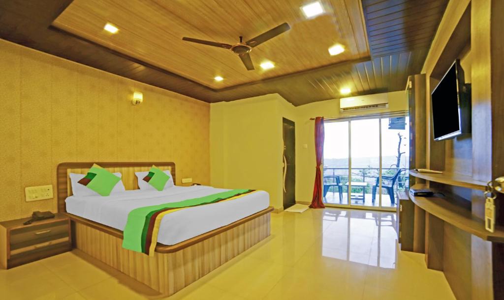Mahabaleshwar Hotel | Treebo Balaji Excellency with Pool & Spa