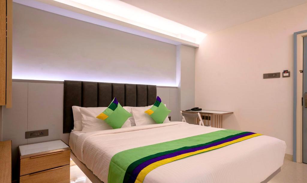 Hyderabad Hotel | Treebo Premium D Consulate, Near US Consulate