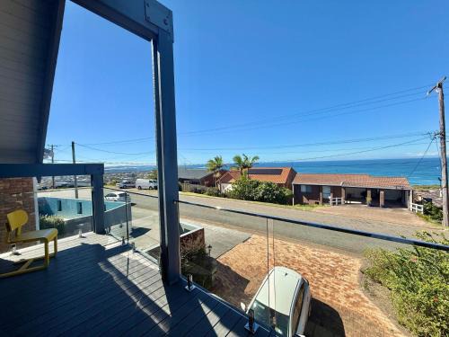Caves Beach House | Treehouse Waterview at Caves Beach!