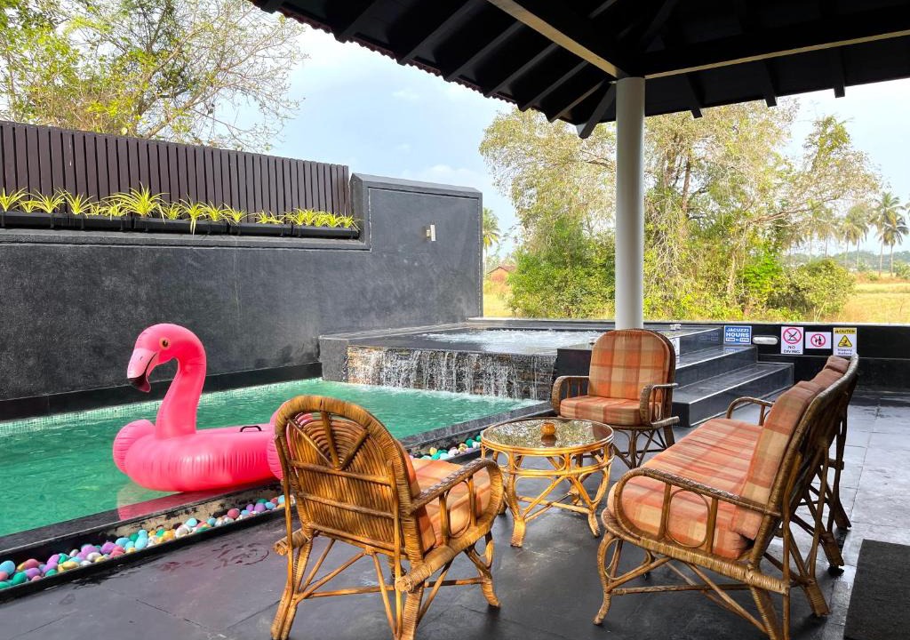 Vagator Villa | TROPICAL BREEZE 3BHK Bali Private Pool & Jacuzzi
