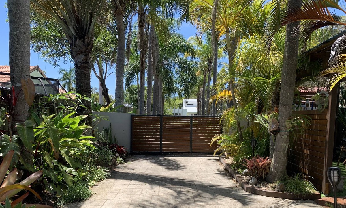 Buderim House | Tropical retreat 3 minutes from main beaches