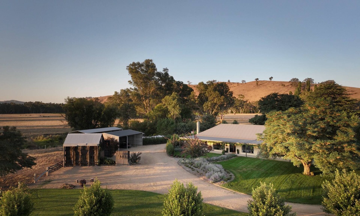 Acheron House | Two Rivers Lodge on the Goulburn River Acheron