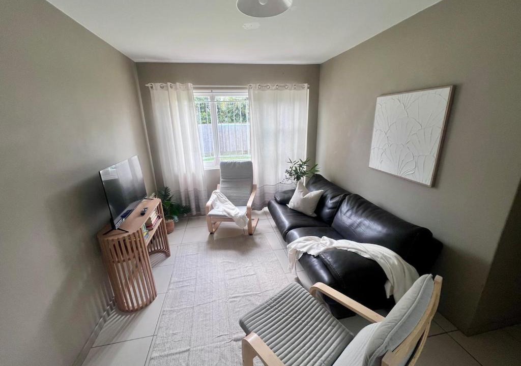 Norman Park Apartment | u5-Traditional QLD unit with backyard-Fresh-Quiet Leafy Centre-NewAC SmartTV