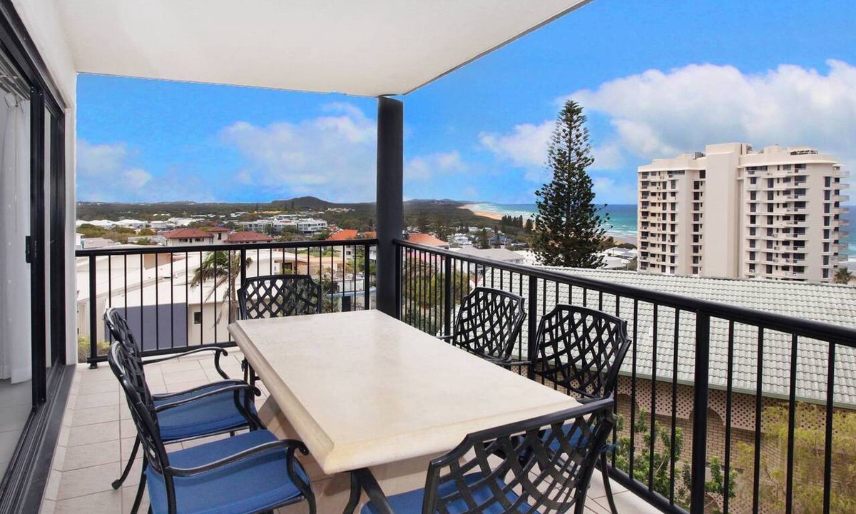 Coolum Beach Apartment | Unit 4 'Beaumont Sur Mer'