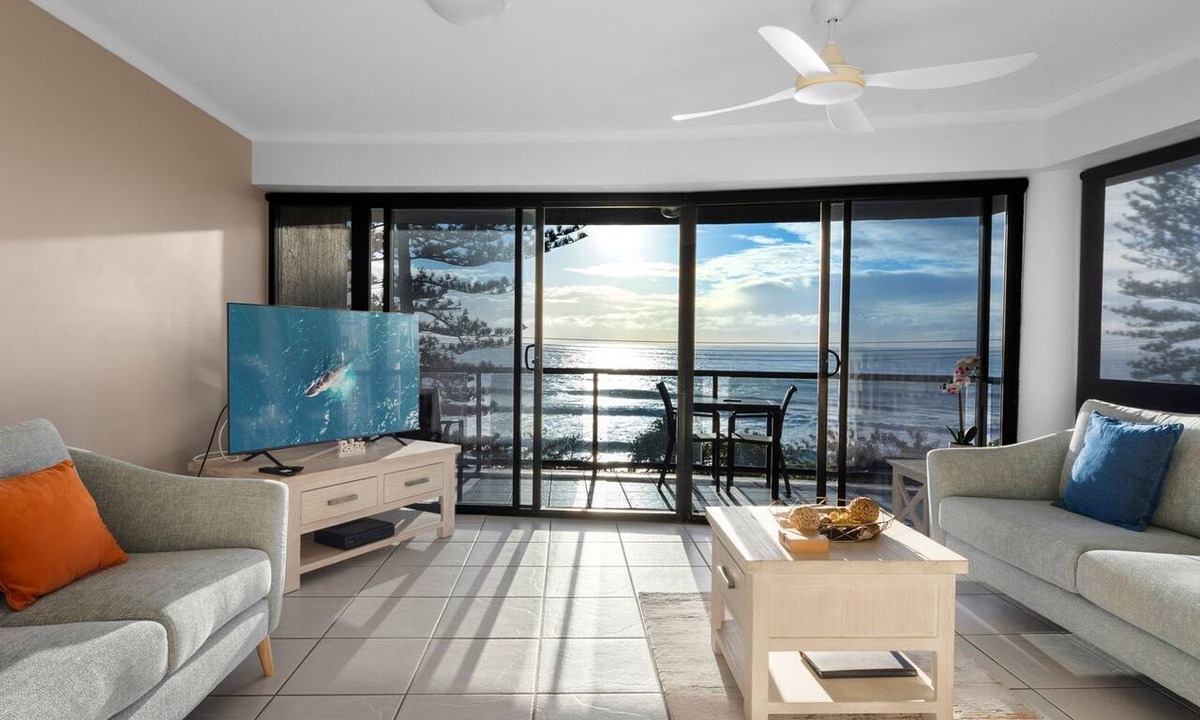 Coolum Beach Apartment | Unit 5 'Phoenix Apartments'
