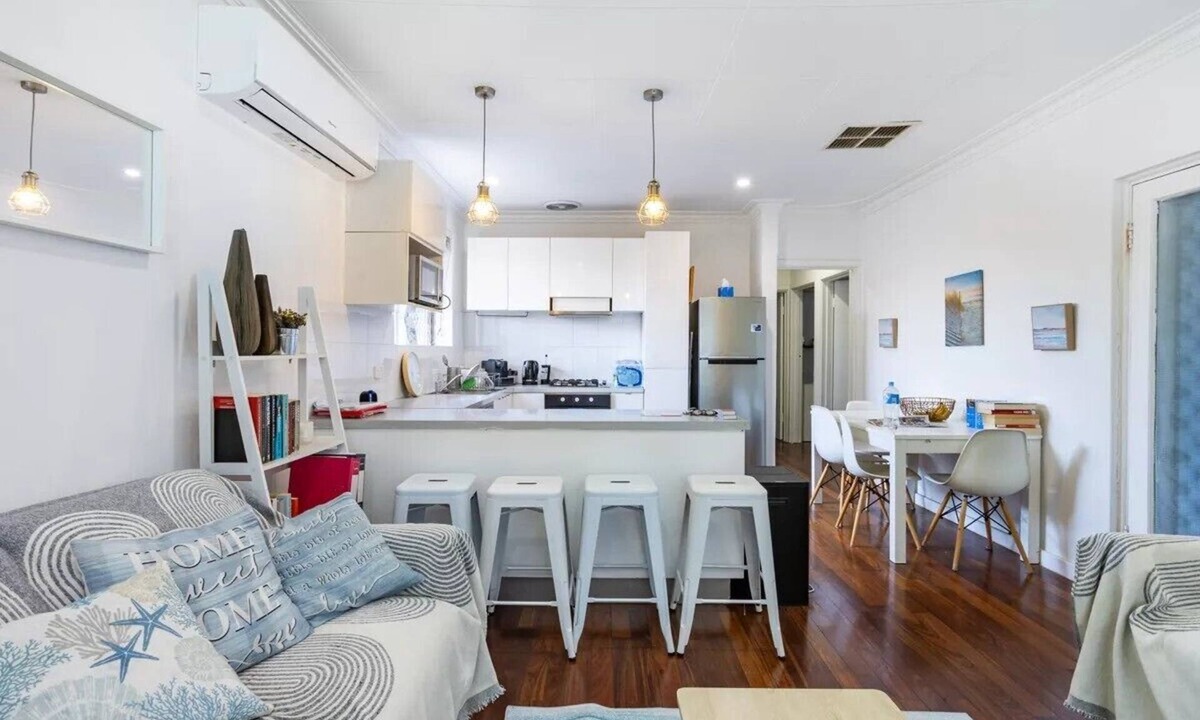 Stirling House | Upscale & Modern, Relaxed and Inviting Home