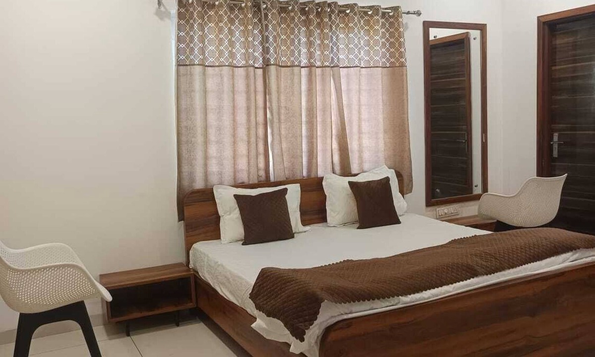 Indore Hotel | Vaatsalya Rooms