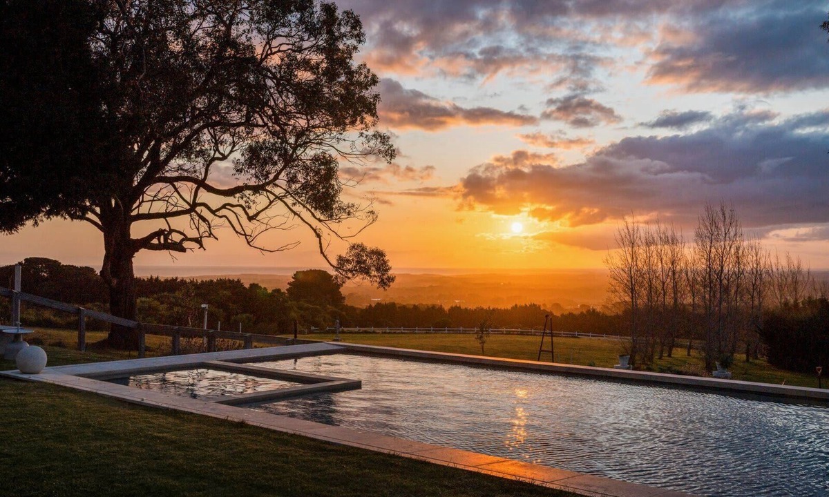 Boneo House | Villa Floretti Heated Spa with Stunning Views