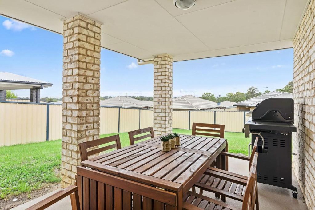 Cessnock House | Villa Tempranillo Fire Pit Among the Vineyards