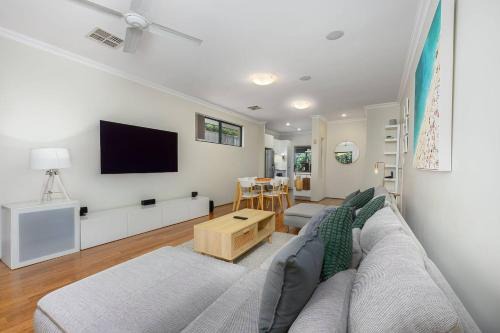 Innaloo House | Villa thirty-five