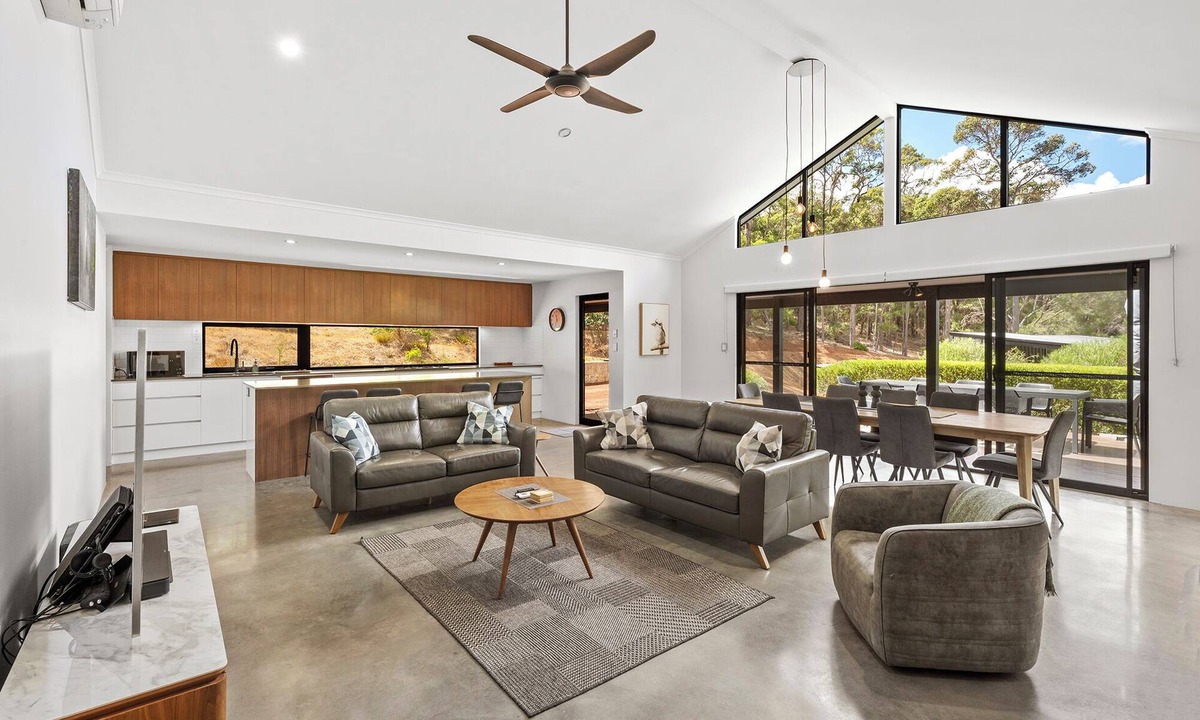 Yallingup Siding House | Villa Vines @ Rivendell Winery Estate