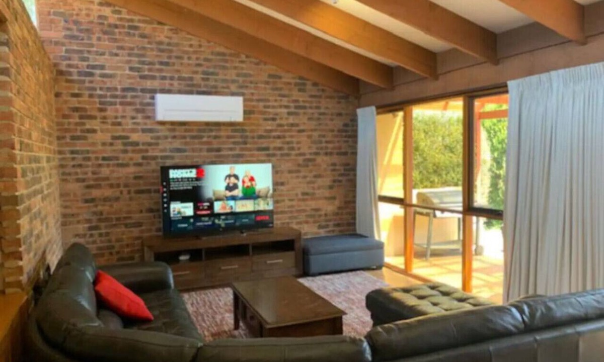 Scullin Apartment | Warm and Spacious 5BR Home w/WIFI&Multiple Parking