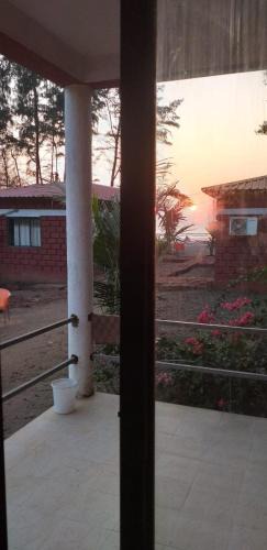 Murud-Harnai Hotel | Waterfront Beach Resort