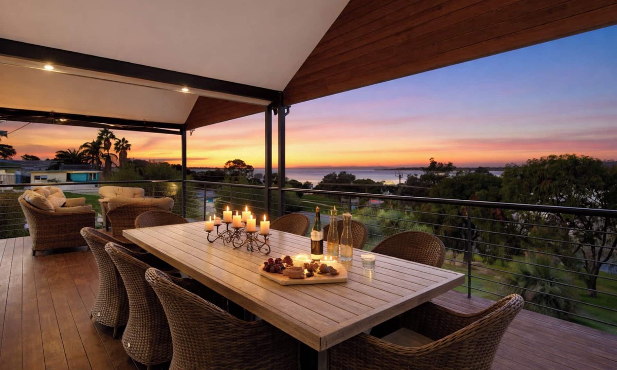 Dawesville House | Waterfront Retreat | Estuary Views & Balcony