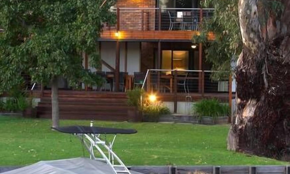 Bundalong House | Waterfront Taj at BUNDALONG