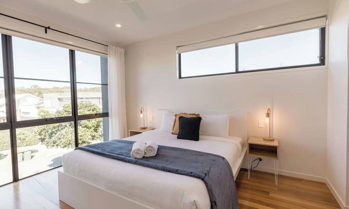 Mount Coolum House | Waterline Beach House ~ Pet & Family Friendly