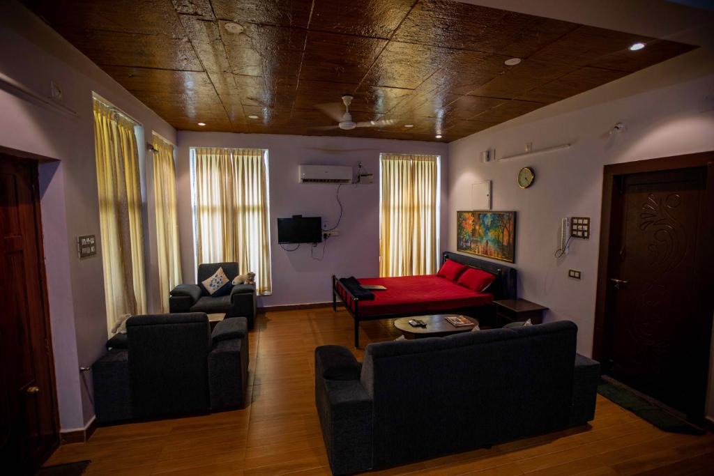 Kalapettai House | Waves Beach House