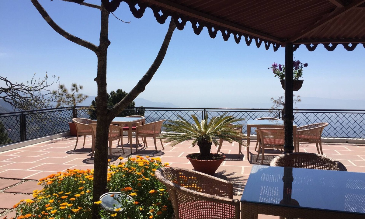 The Mall Road Hotel | WelcomHeritage Kasmanda Palace
