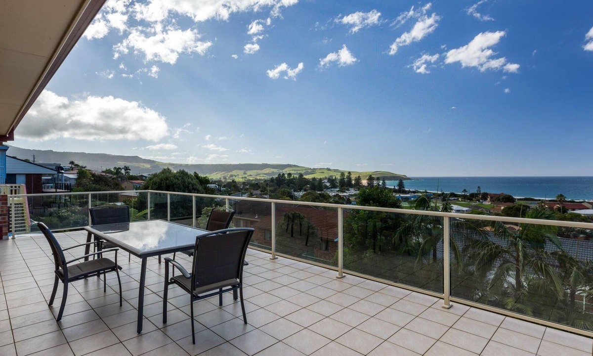 Gerringong House | Werri Views - walk to the beach