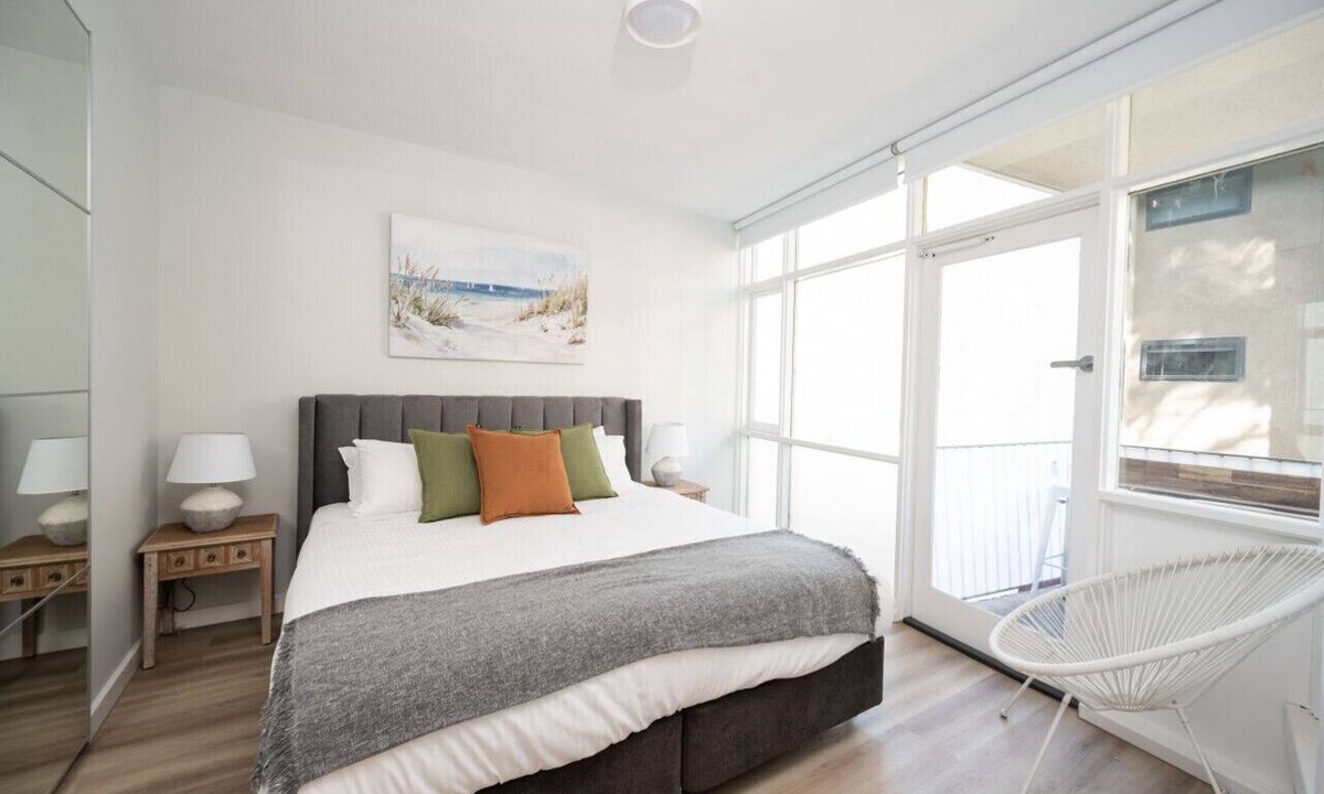 St Kilda West Apartment | WEST BEACH | St Kilda, Acland St, Luna Pk + Car