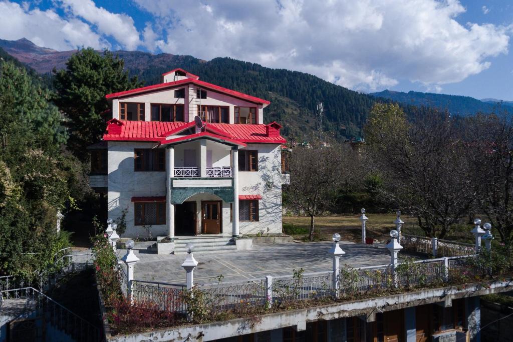 Manali House | White Mist Cottage by StayApart