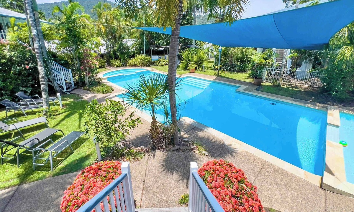 Jubilee Pocket Apartment | Whitsundays Mango House Studio - Pool & Garden
