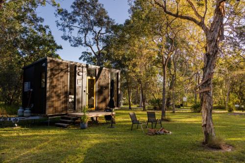 Round Hill House | Wilderness Whisper 1770 By Tiny Away