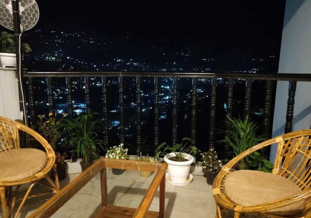 Bhimtal House | WonderView Hill Stay