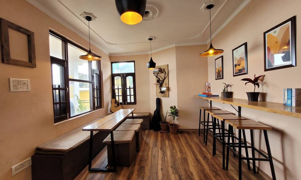 Bhagsu Nag Hostel | Young Monk Hostel - Deluxe Roomnn