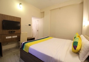 Deluxe AC Room at Anamitra Guest House #1