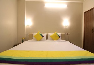 Deluxe AC Room at Anamitra Guest House #1