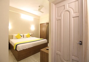 Deluxe AC Room at Anamitra Guest House #2
