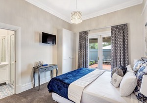 Grandview Accommodation - The Flaxley Apartments in Mount Barker