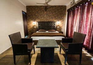 LivingStone Riverside Hills Resort Suite Room