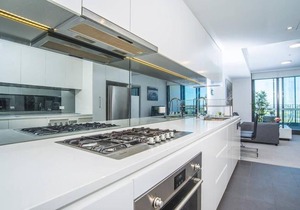 Minimalism Modern Apartment With Water View