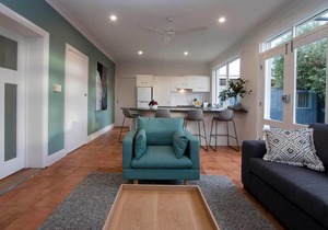 One Bedroom Cottage Close To Adelaide CBD