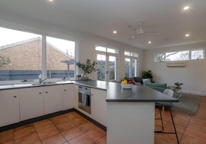 One Bedroom Cottage Close To Adelaide CBD