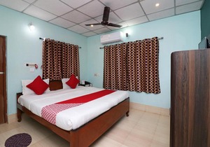 OYO 16101 Samrat Holiday Inn