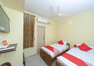 OYO 16346 SS Residency