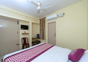 OYO 16346 SS Residency